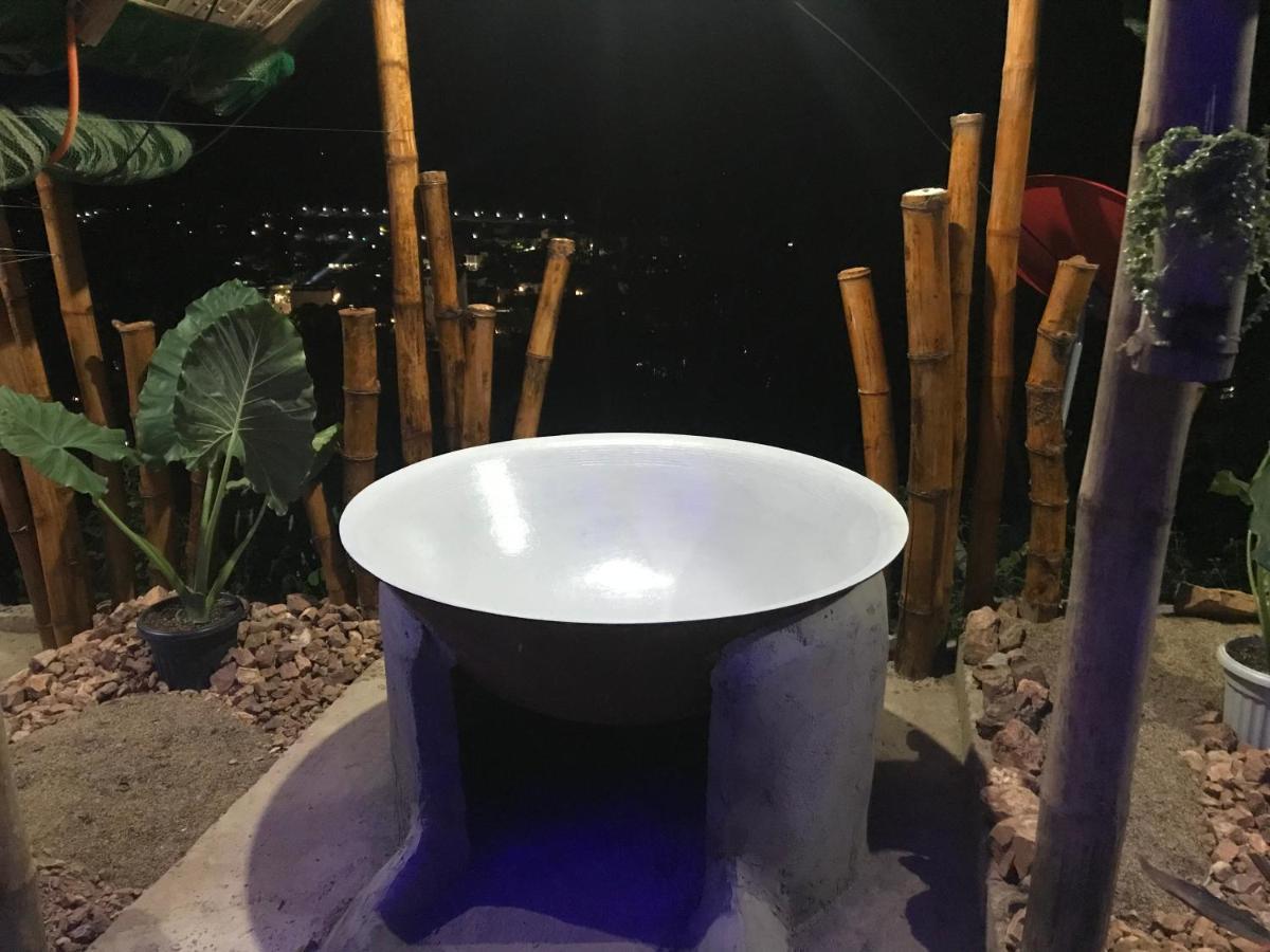 Bayview Coron Kawa Resort エクステリア 写真